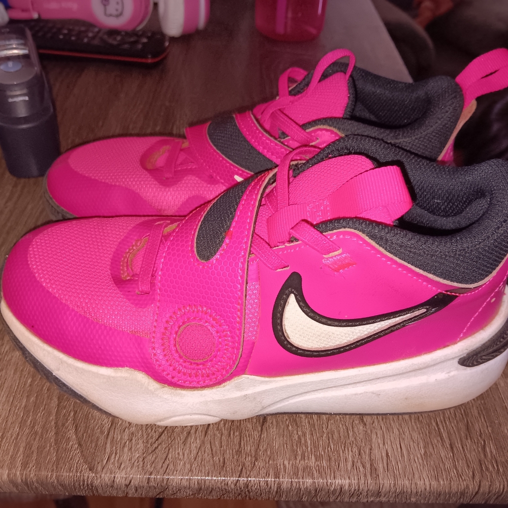 Nike Team D HUSTLE. SIZE 2Y